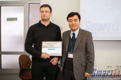 Вручение сертификата Commax компании Smartel