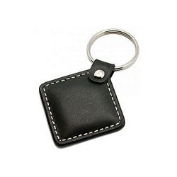 Кожаный бесконтактный брелок